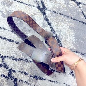 Fashion belts - bundle of 2